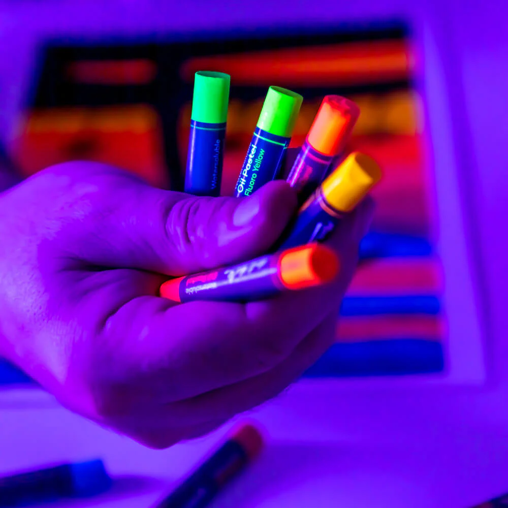 Fluoro Oil Pastels Mont Marte - Image 2